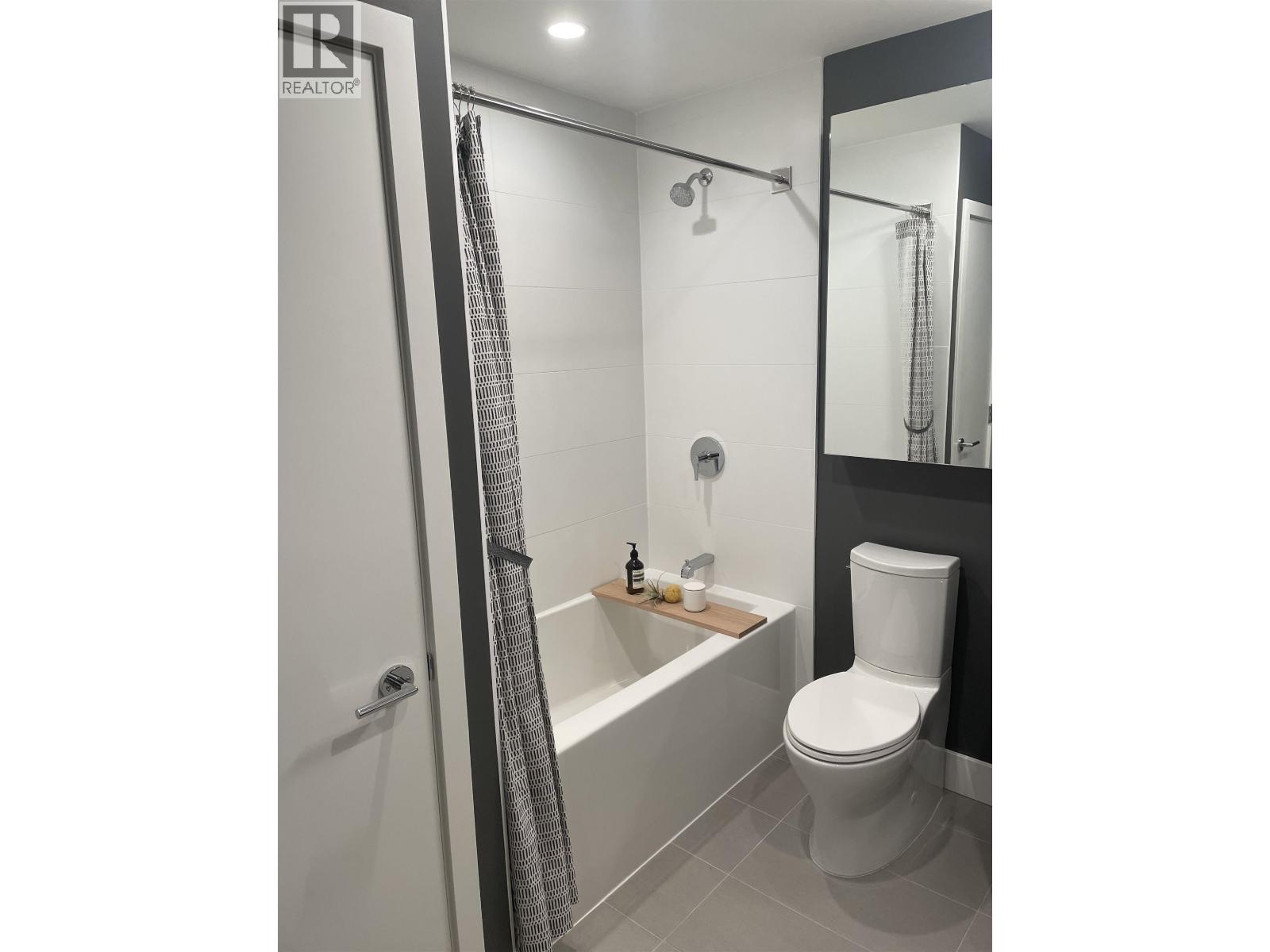 2501 203 Keary Street, New Westminster, British Columbia V3L 3W7 - Photo 6 - R3103704