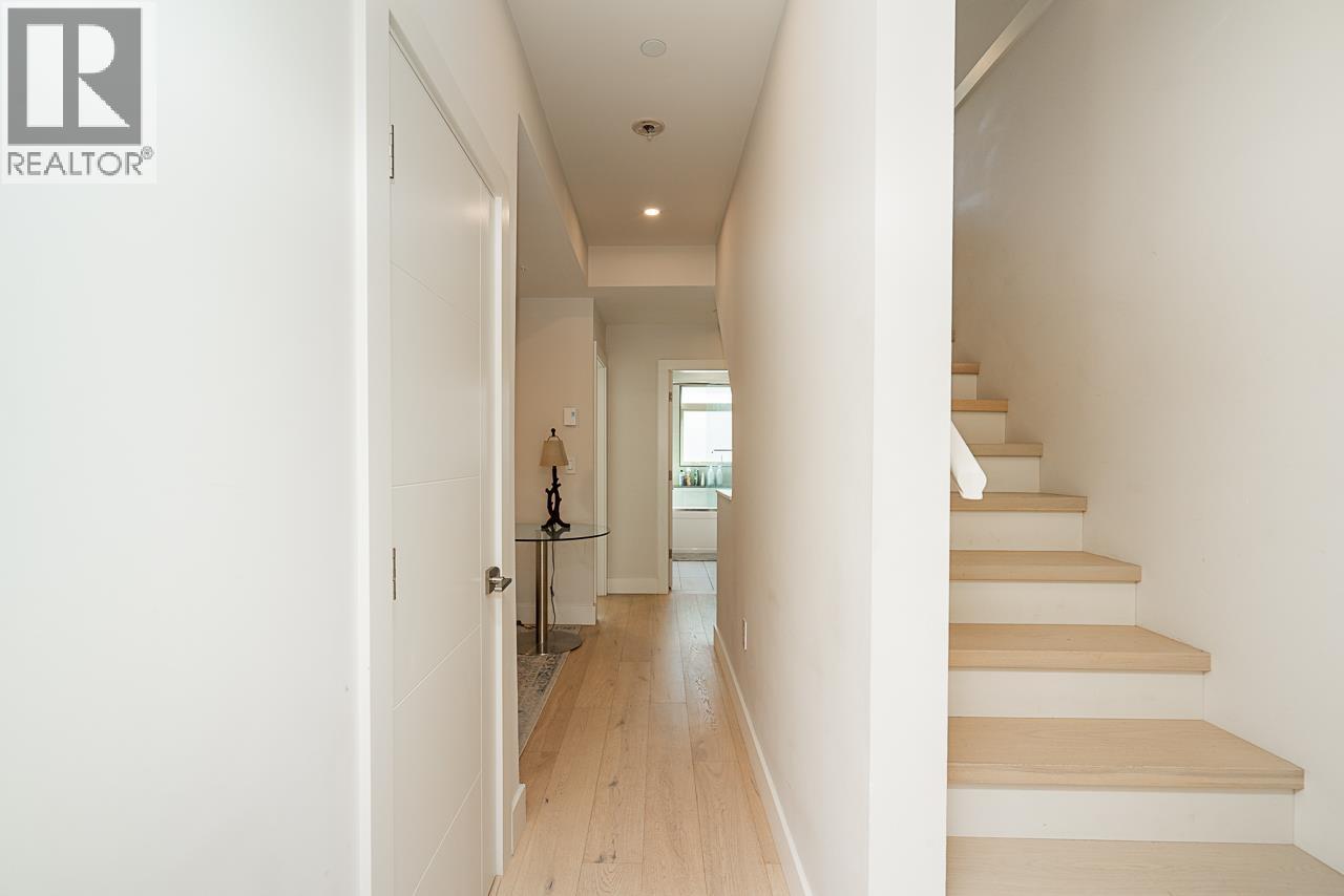 4 115 W Queens Road, North Vancouver, British Columbia V7N 2K4 - Photo 14 - R3103731