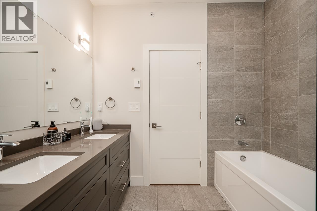 4 115 W Queens Road, North Vancouver, British Columbia V7N 2K4 - Photo 25 - R3103731