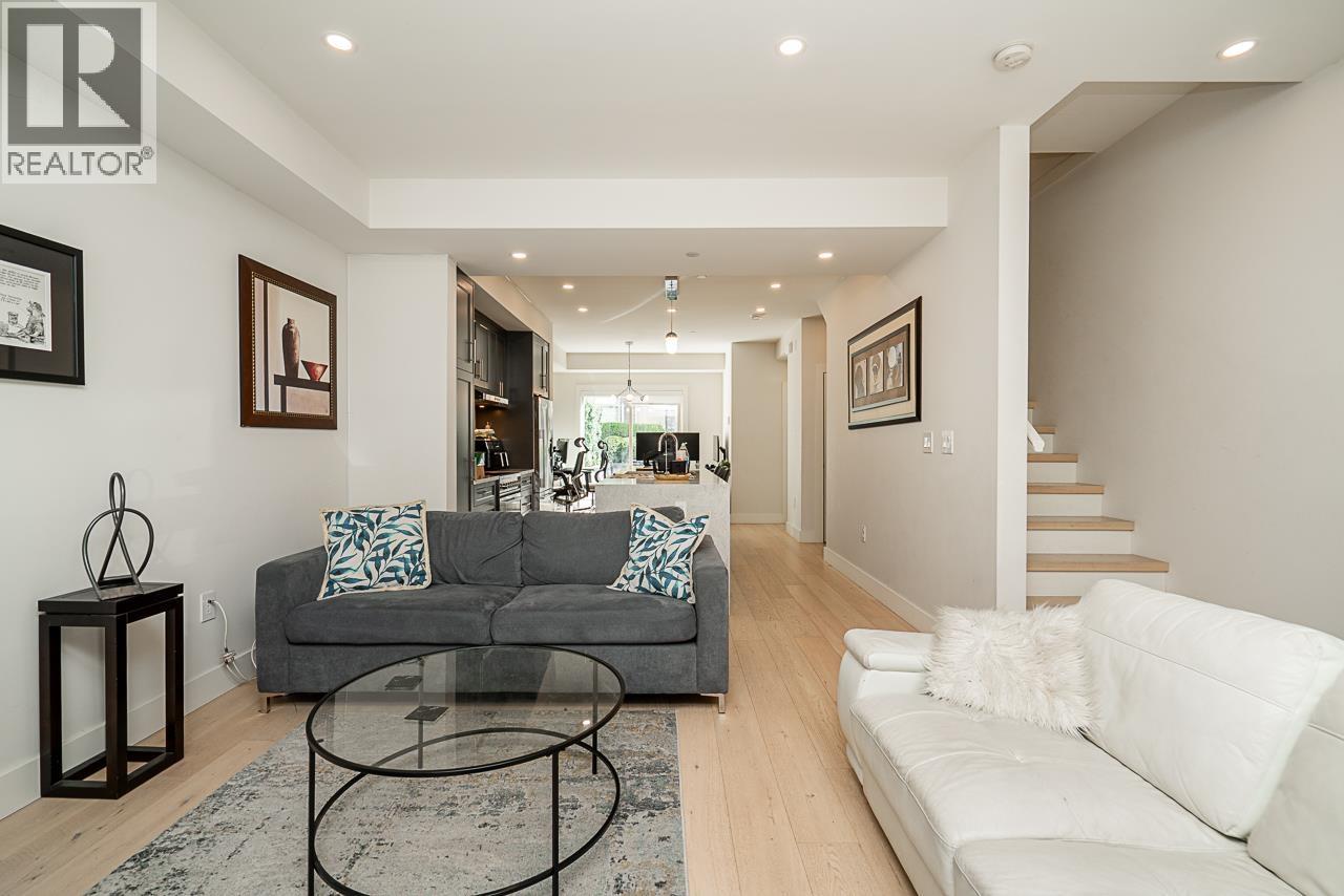 4 115 W Queens Road, North Vancouver, British Columbia V7N 2K4 - Photo 4 - R3103731