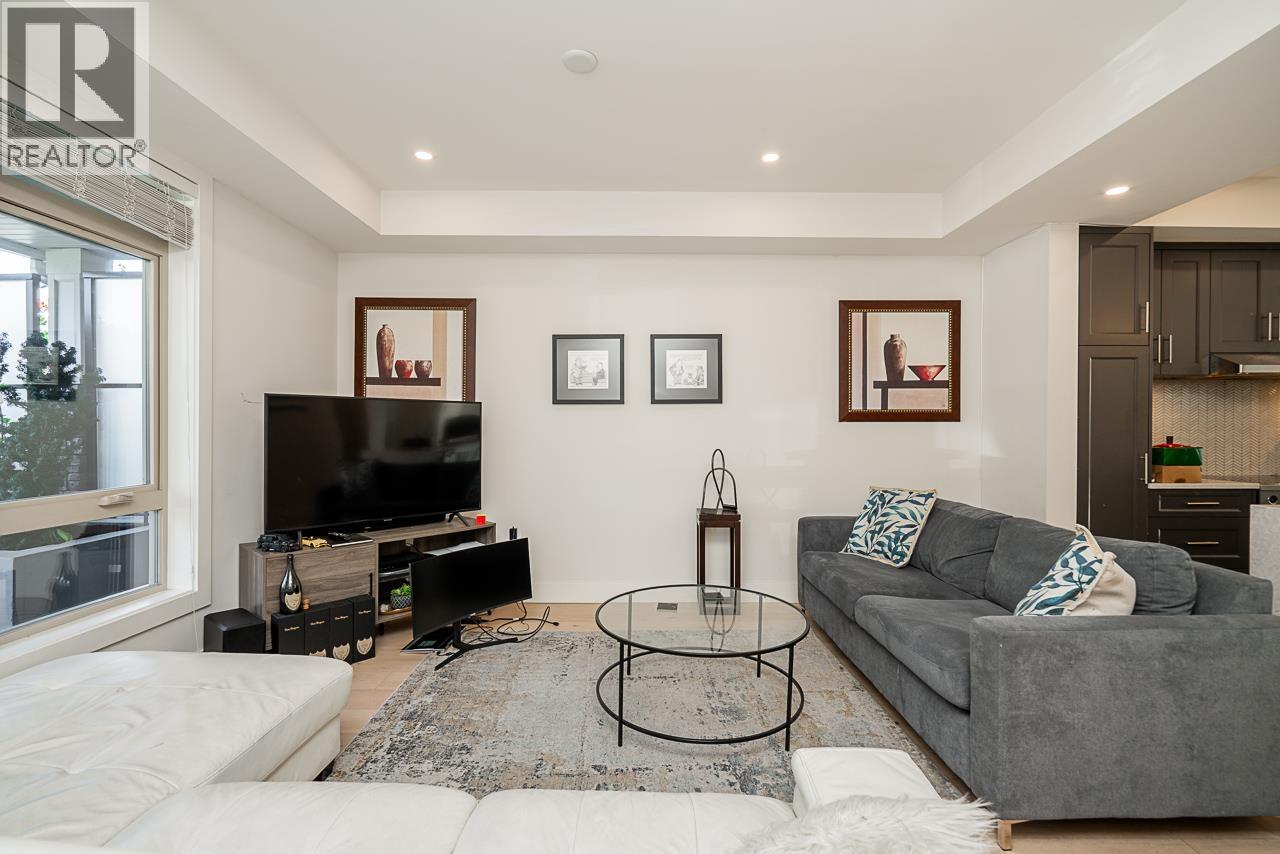 4 115 W Queens Road, North Vancouver, British Columbia V7N 2K4 - Photo 5 - R3103731