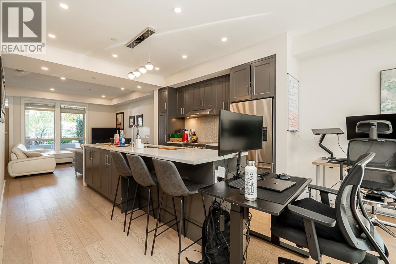 4 115 W Queens Road, North Vancouver, British Columbia V7N 2K4 - Photo 8 - R3103731