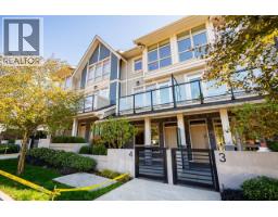 4 115 W QUEENS ROAD, North Vancouver, British Columbia