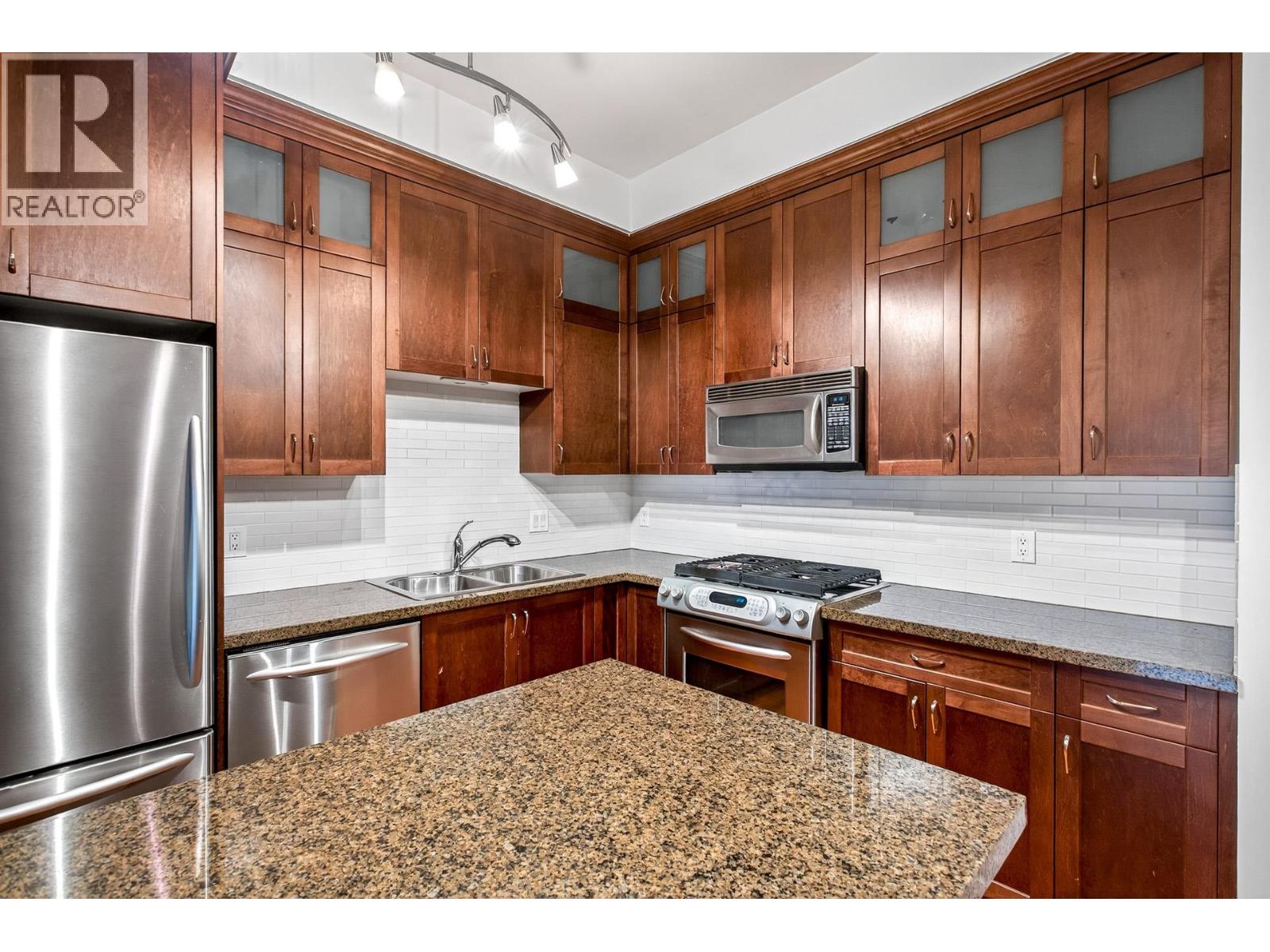 111 250 Salter Street, New Westminster, British Columbia V3M 0B7 - Photo 10 - R3103739