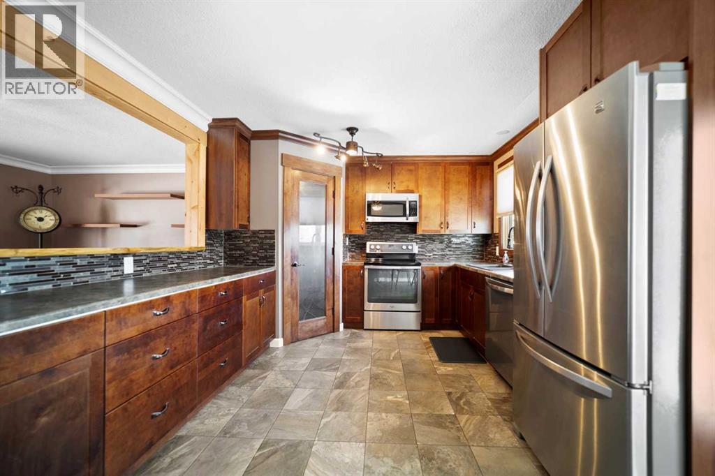 5304 56 Street, Camrose, Alberta  T4V 2E4 - Photo 11 - A2283693