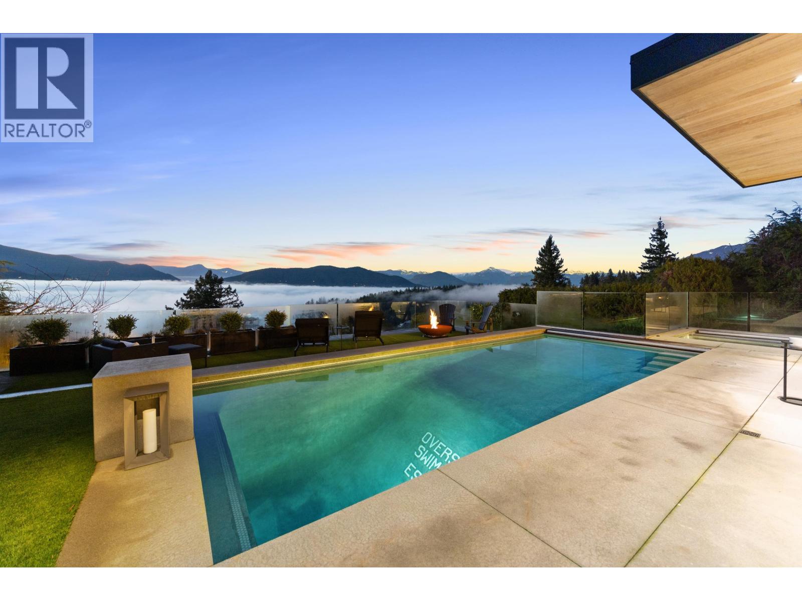 6252 Overstone Drive, West Vancouver, British Columbia V7W 1X8 - Photo 5 - R3103746