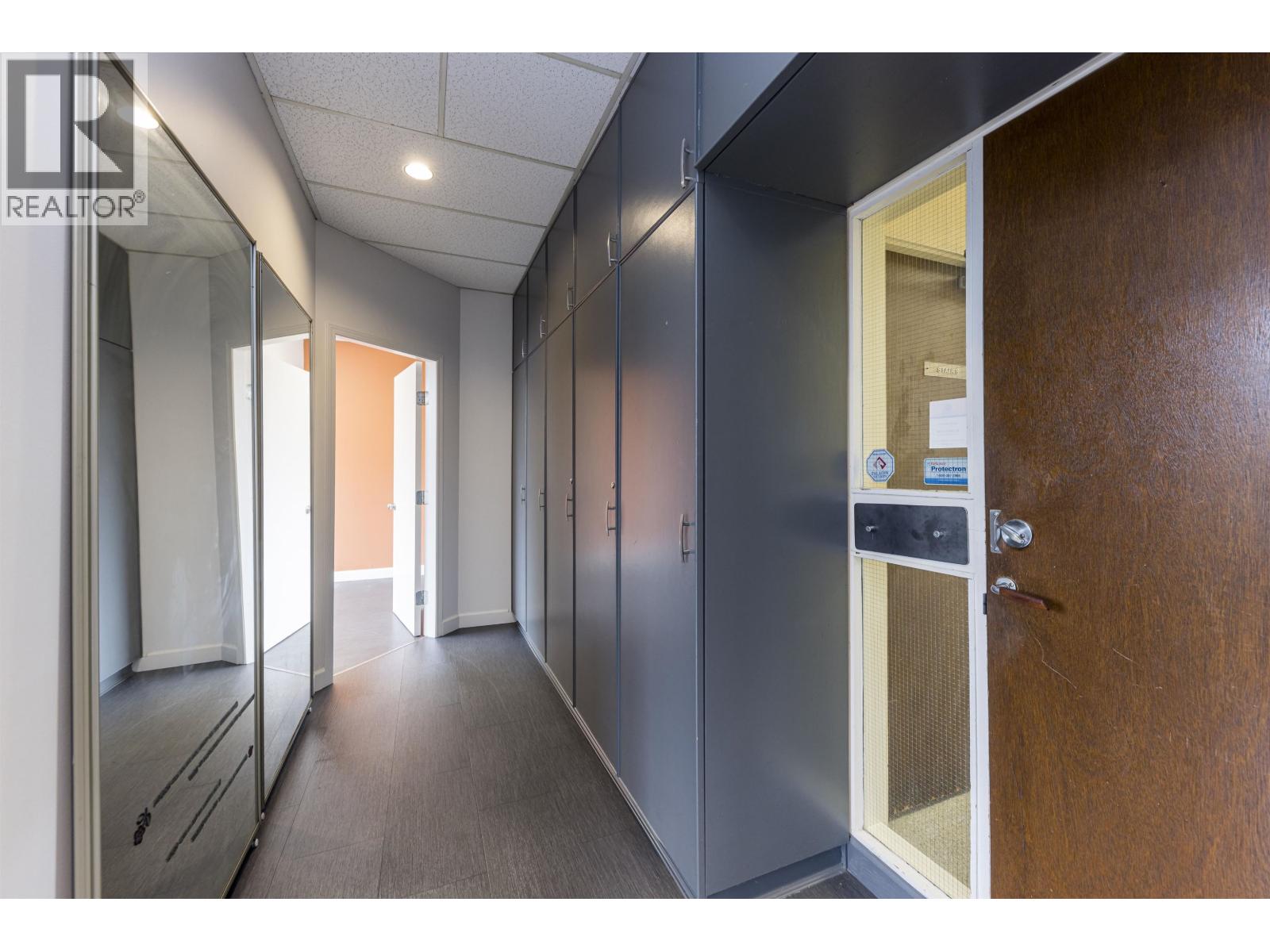 300/301 132 E 14th Street, North Vancouver, British Columbia V7L 2N3 - Photo 15 - C8077046