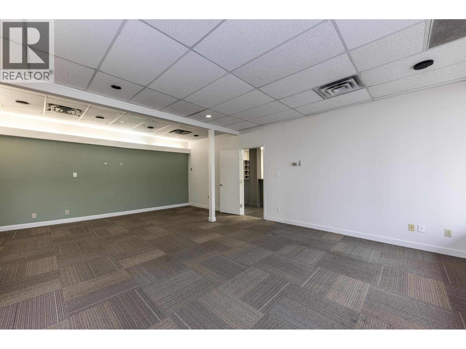 300/301 132 E 14th Street, North Vancouver, British Columbia V7L 2N3 - Photo 12 - C8077046