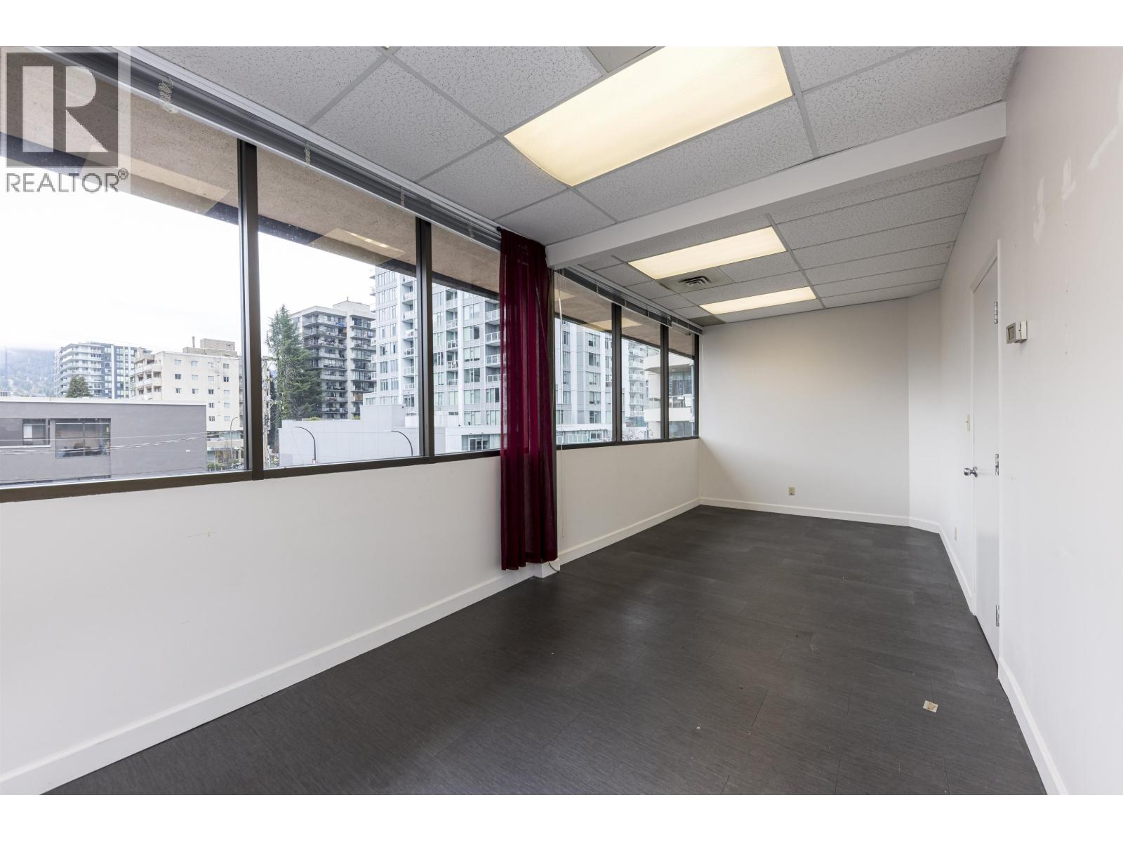 300/301 132 E 14th Street, North Vancouver, British Columbia V7L 2N3 - Photo 19 - C8077046