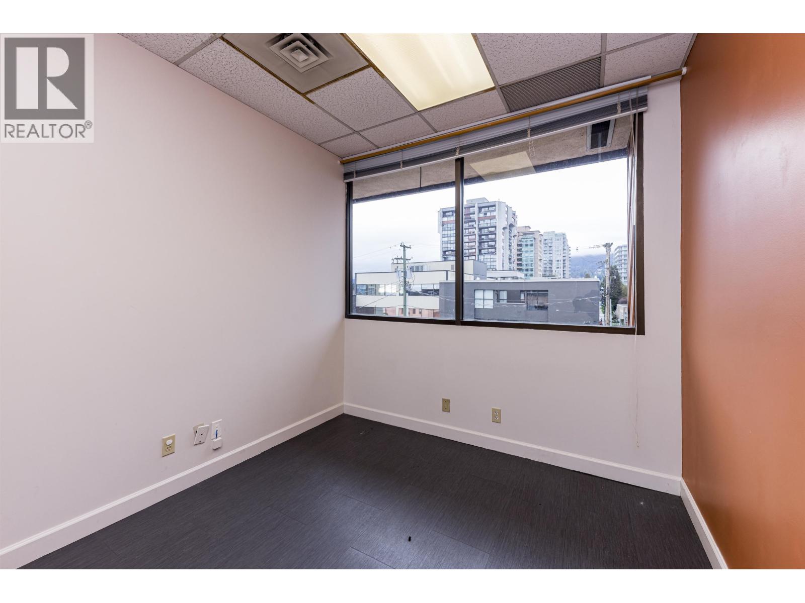 300/301 132 E 14th Street, North Vancouver, British Columbia V7L 2N3 - Photo 16 - C8077046