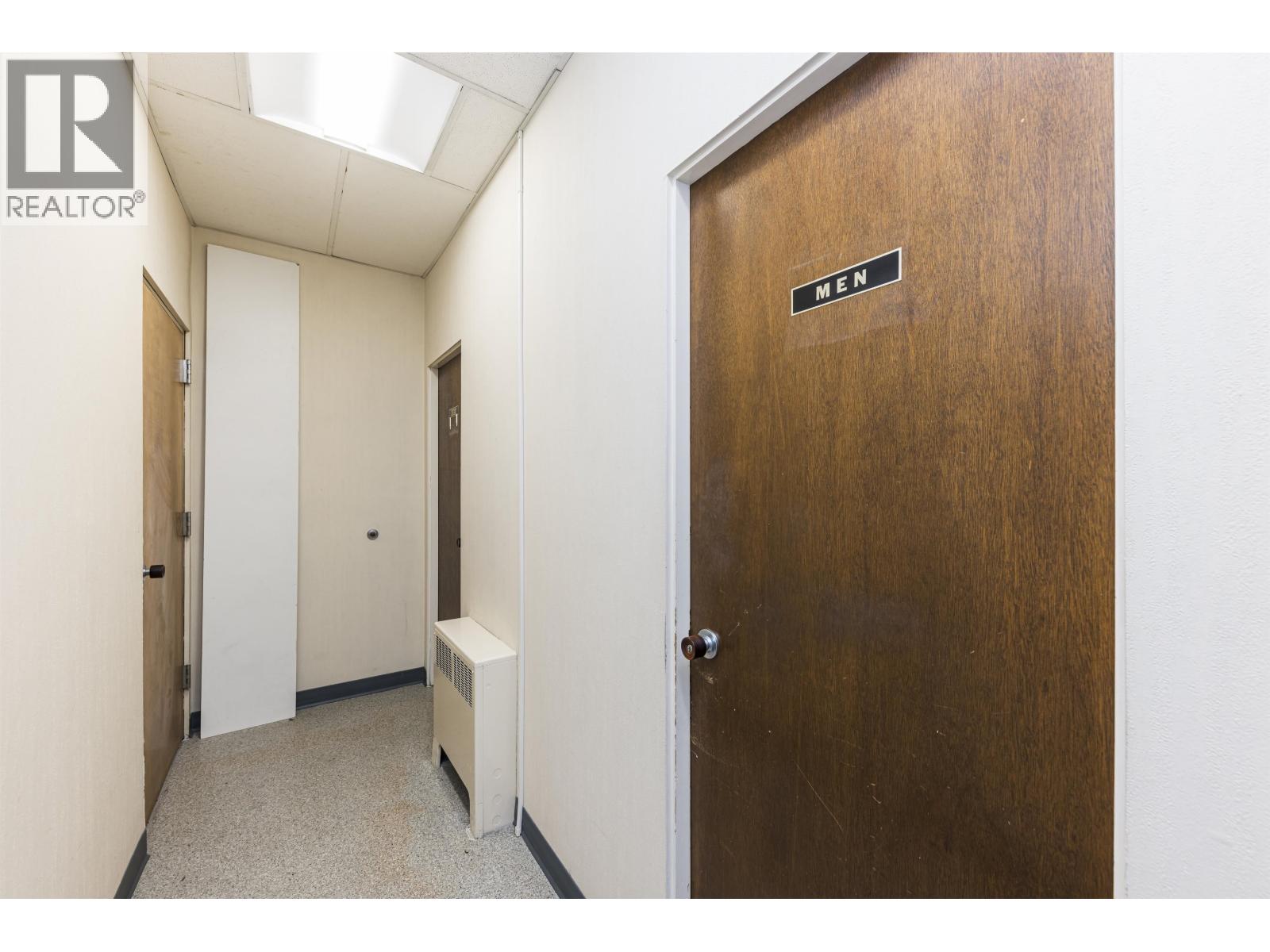 300/301 132 E 14th Street, North Vancouver, British Columbia V7L 2N3 - Photo 29 - C8077046