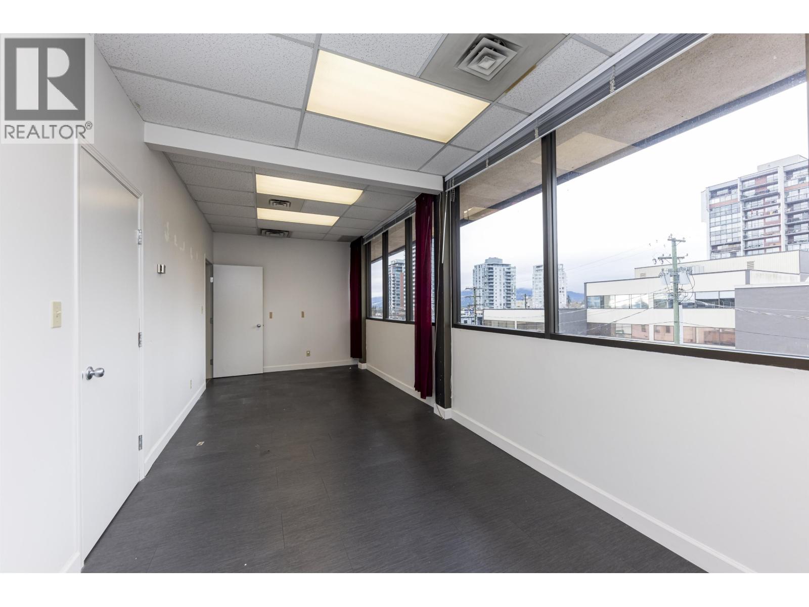 300/301 132 E 14th Street, North Vancouver, British Columbia V7L 2N3 - Photo 18 - C8077046