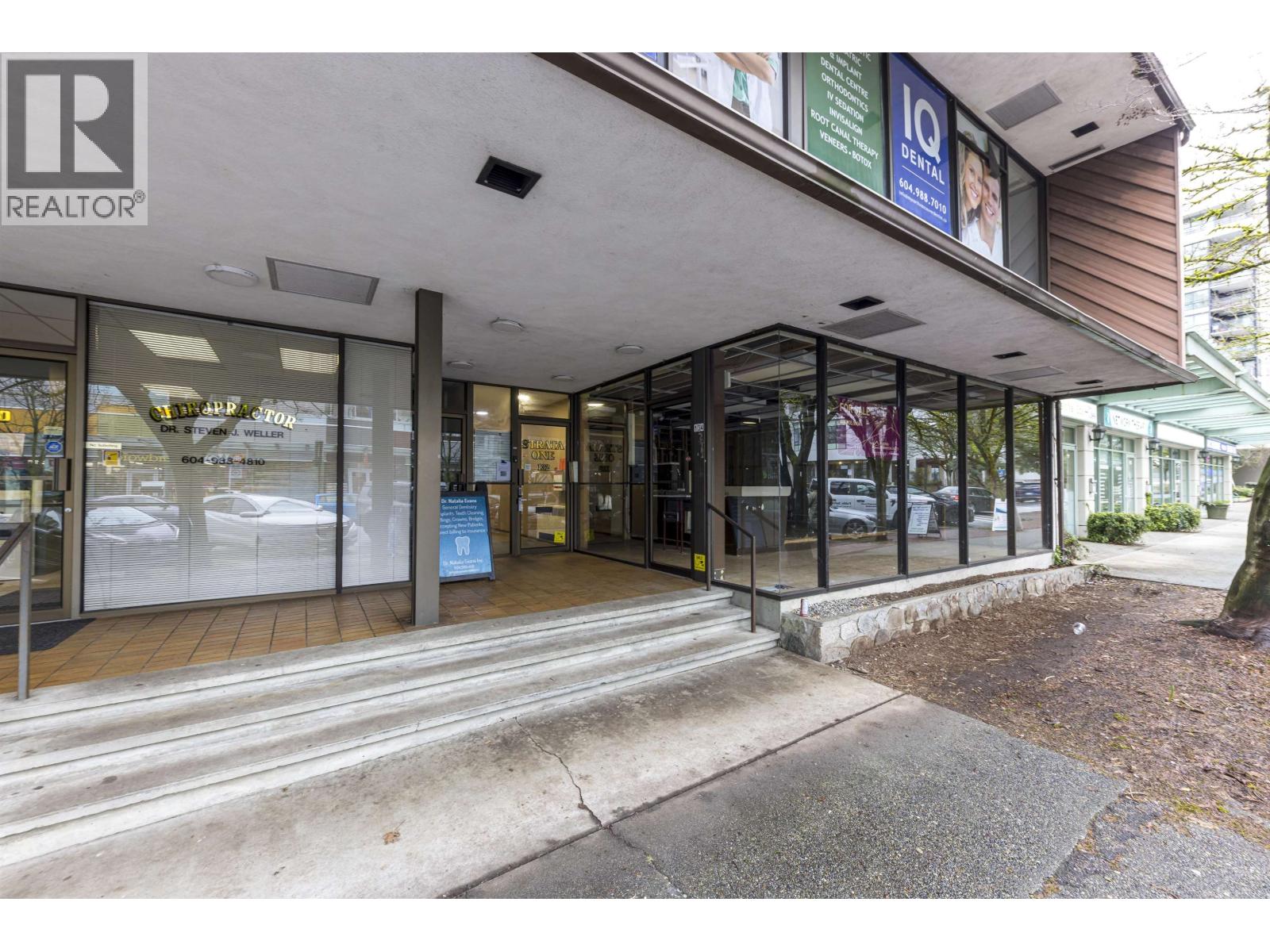 300/301 132 E 14th Street, North Vancouver, British Columbia V7L 2N3 - Photo 3 - C8077046