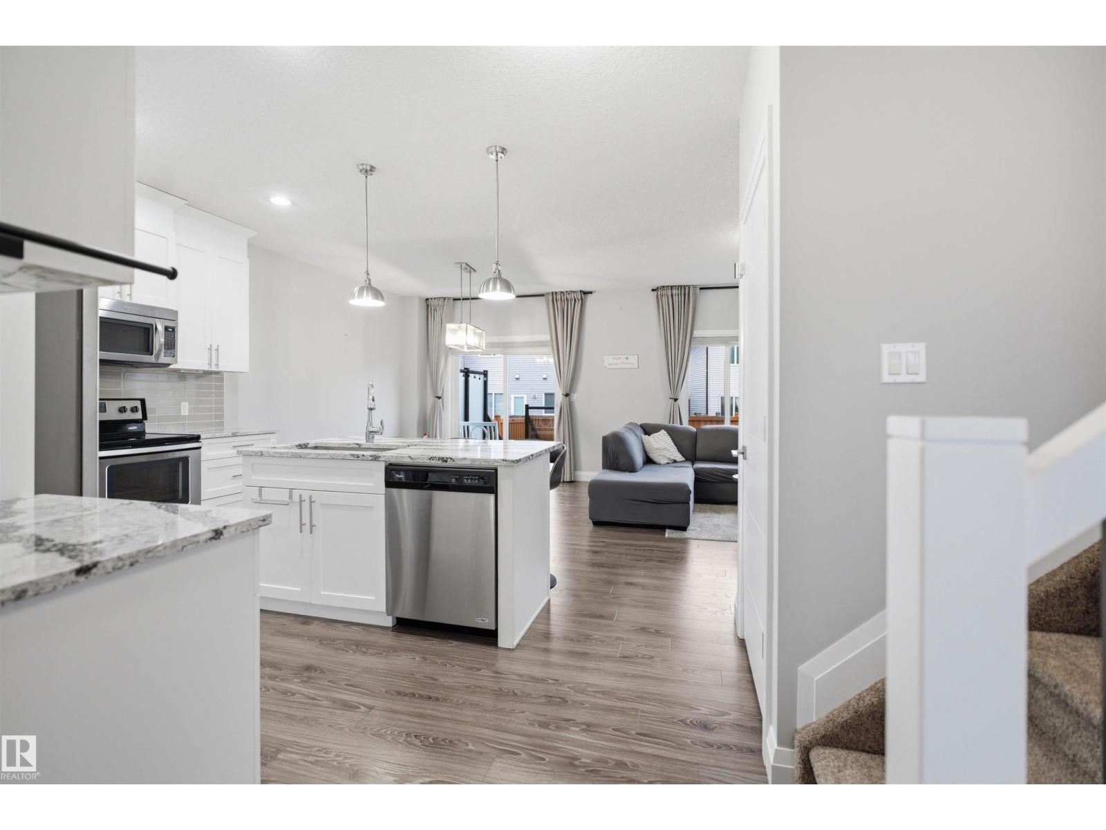 8424 Cushing Co Sw, Edmonton, Alberta  T6W 3L3 - Photo 8 - E4479017