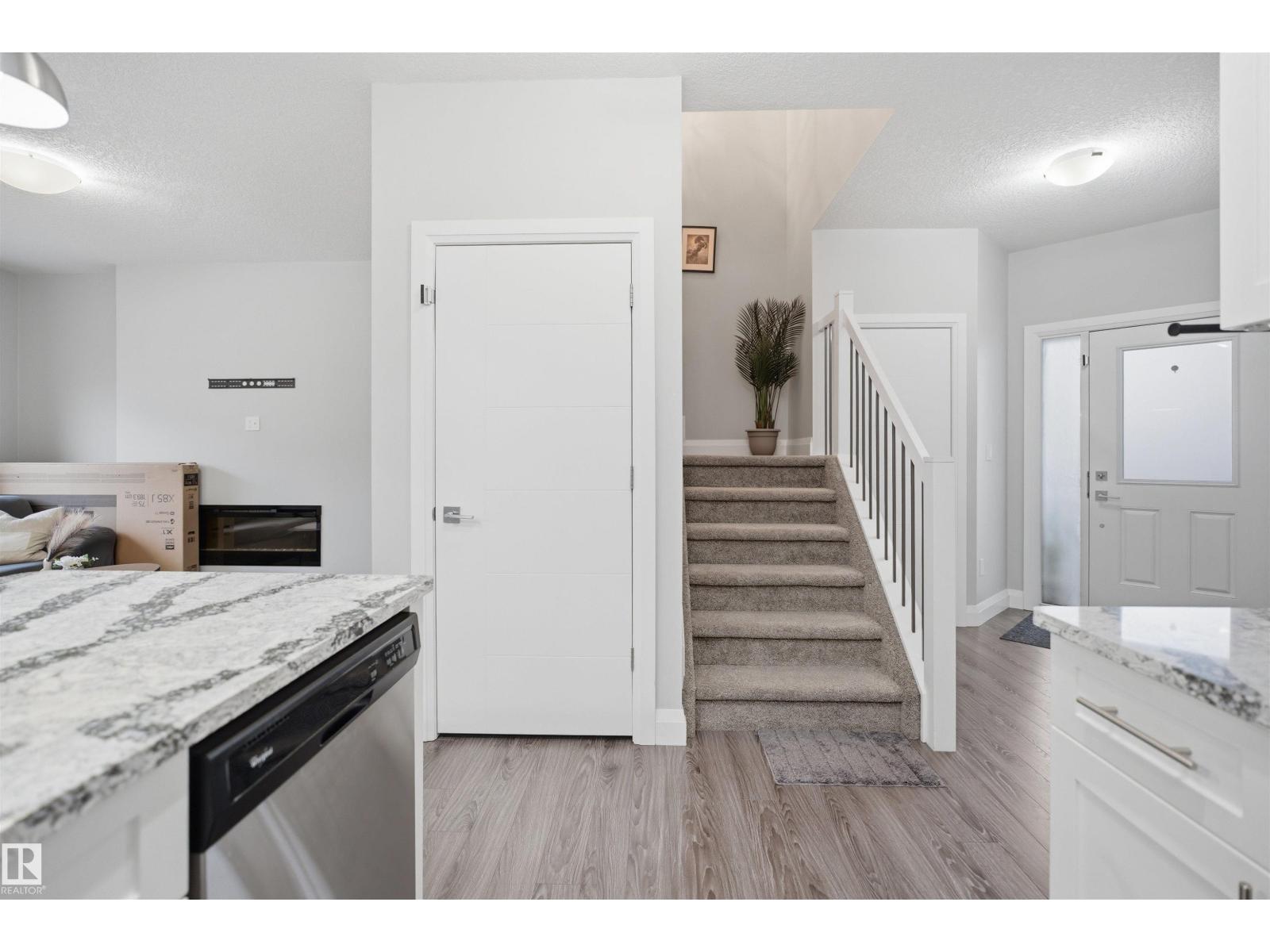 8424 Cushing Co Sw, Edmonton, Alberta  T6W 3L3 - Photo 18 - E4479017