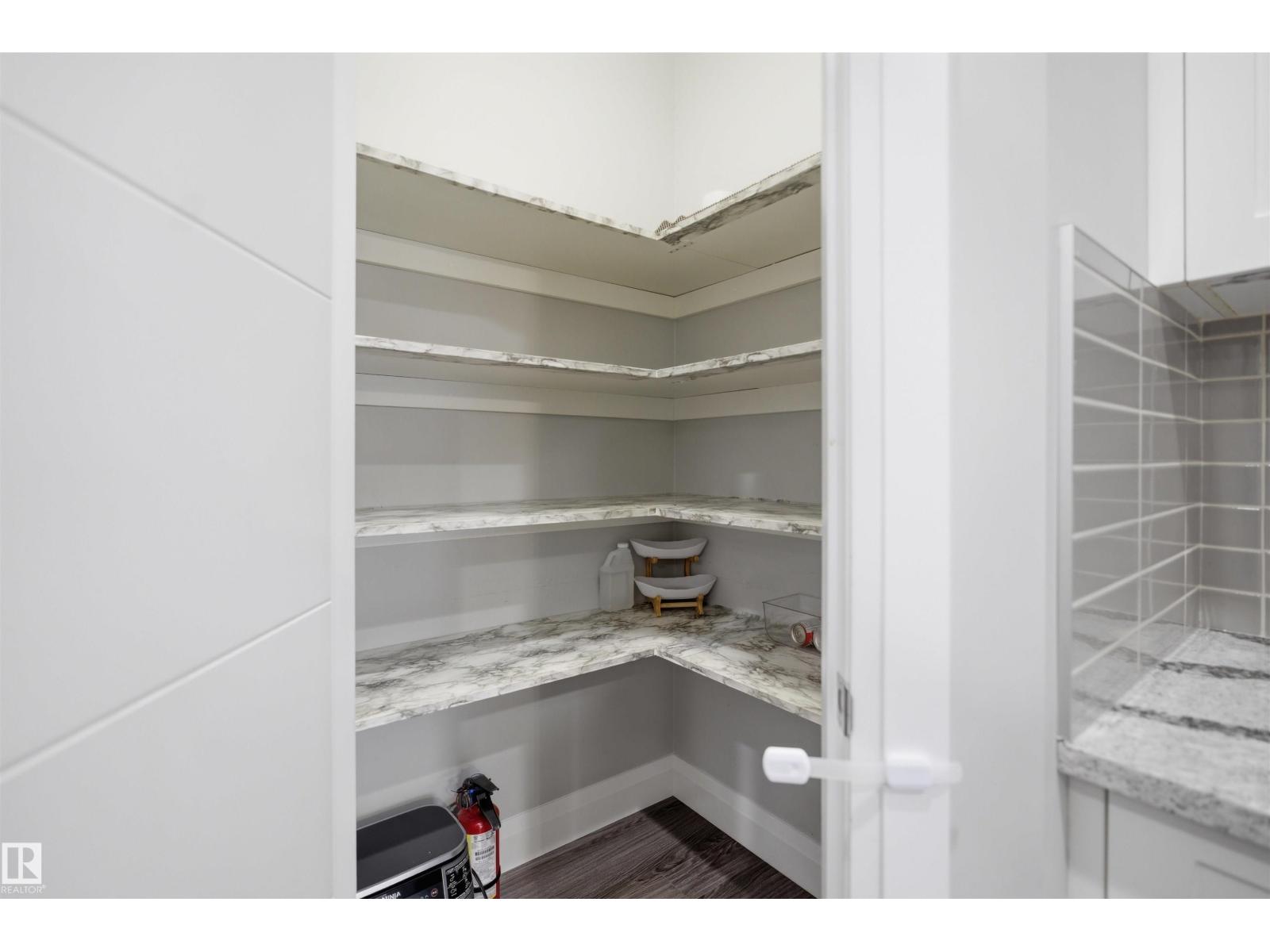 8424 Cushing Co Sw, Edmonton, Alberta  T6W 3L3 - Photo 11 - E4479017