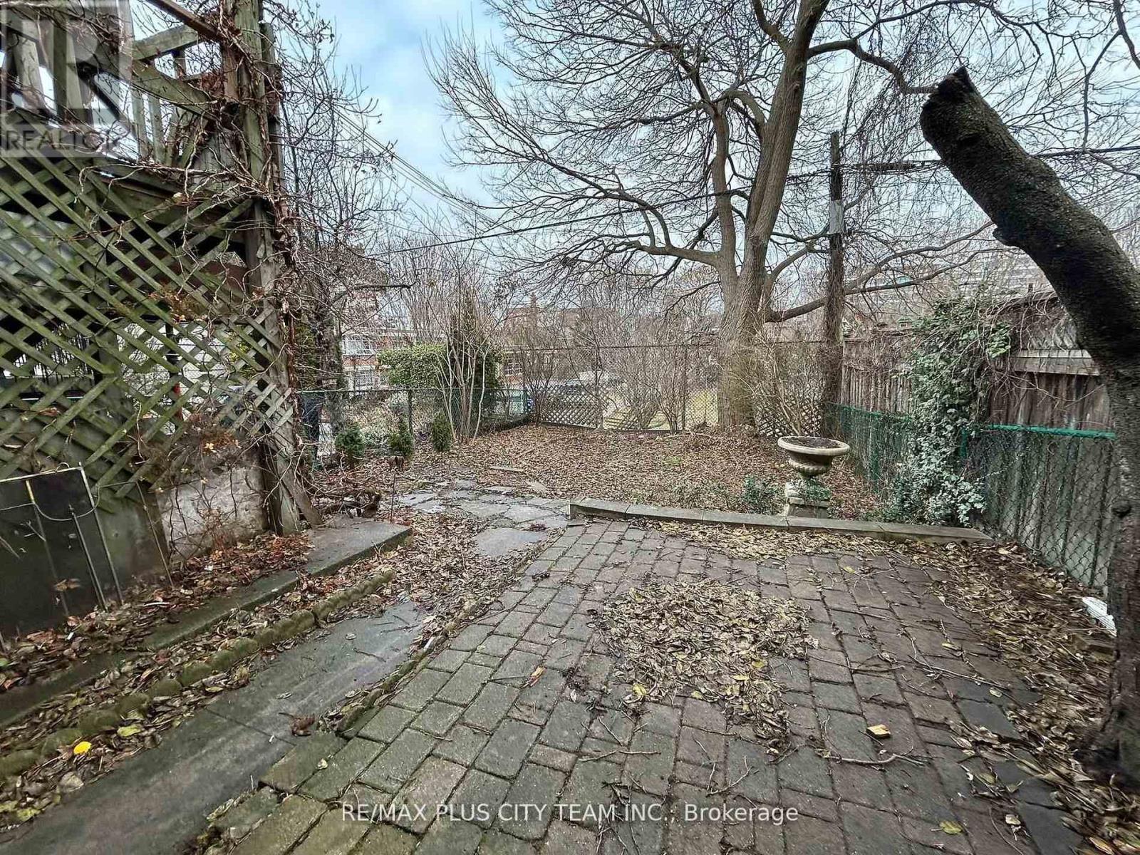 Main - 52 Churchill Avenue, Toronto, Ontario  M6J 2B4 - Photo 16 - C12921650