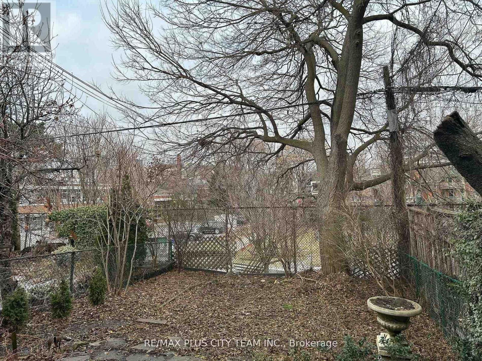 Main - 52 Churchill Avenue, Toronto, Ontario  M6J 2B4 - Photo 17 - C12921650