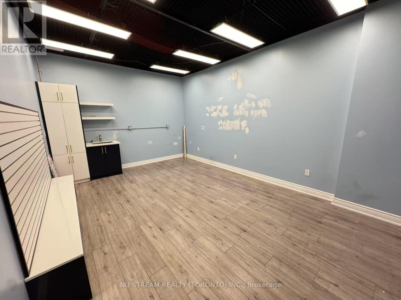 59 - 384 Yonge Street, Toronto, Ontario  M5B 1S8 - Photo 6 - C12921678