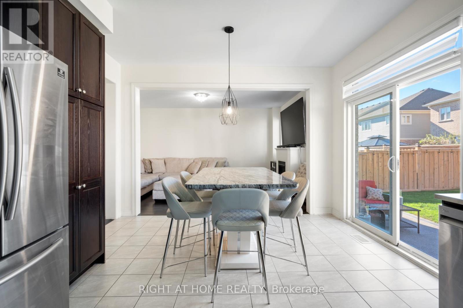 4 Bill Hutchinson Crescent, Clarington, Ontario  L1C 7E1 - Photo 11 - E12921662