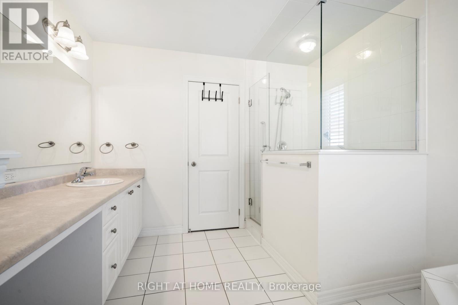 4 Bill Hutchinson Crescent, Clarington, Ontario  L1C 7E1 - Photo 16 - E12921662