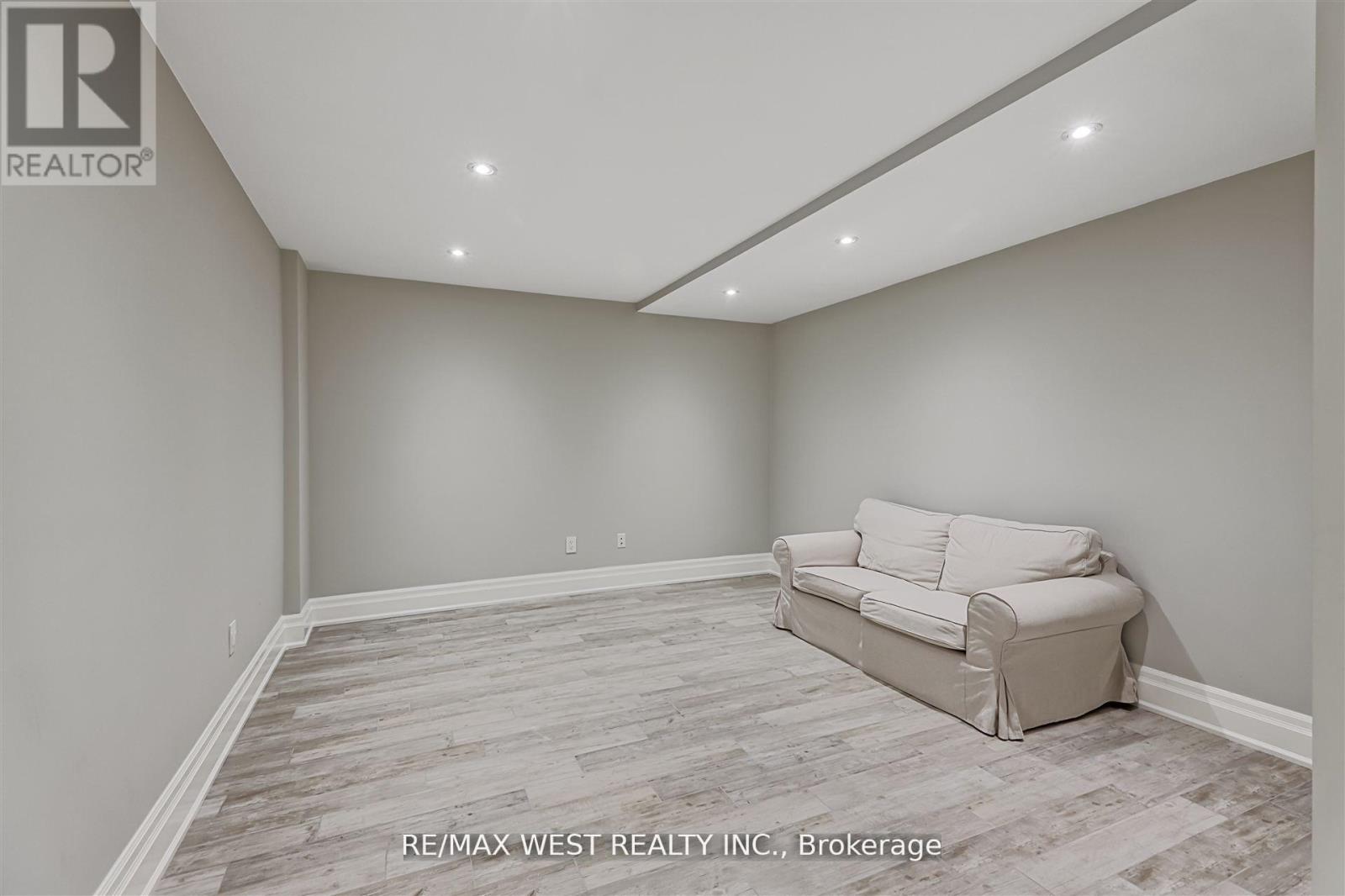 18 Windy Ridge Drive, Toronto, Ontario  M1M 1H5 - Photo 28 - E12921664