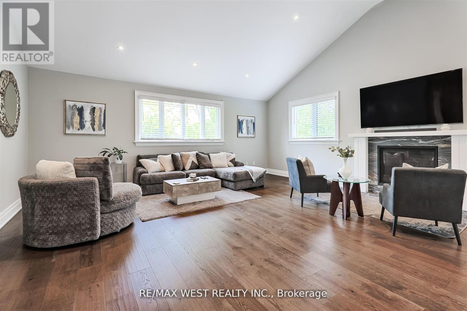 18 Windy Ridge Drive, Toronto, Ontario  M1M 1H5 - Photo 9 - E12921664