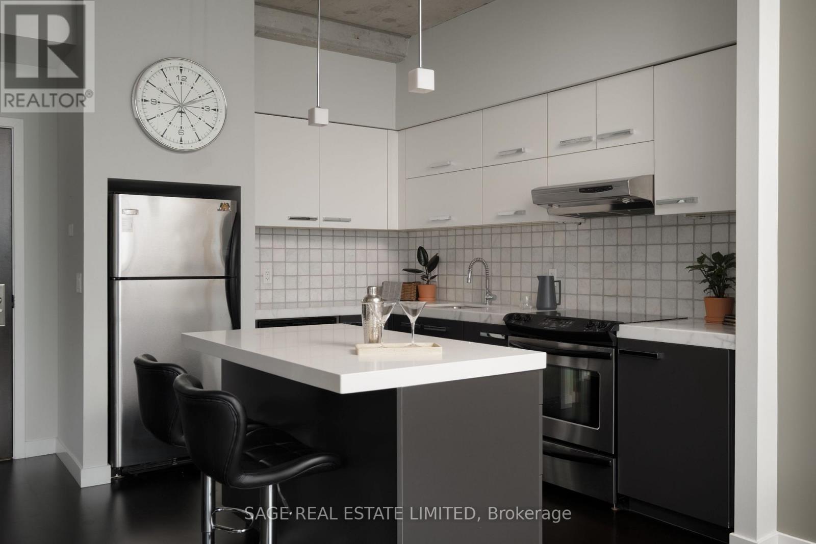 1301 - 552 Wellington Street W, Toronto, Ontario  M5V 2V5 - Photo 6 - C12909900