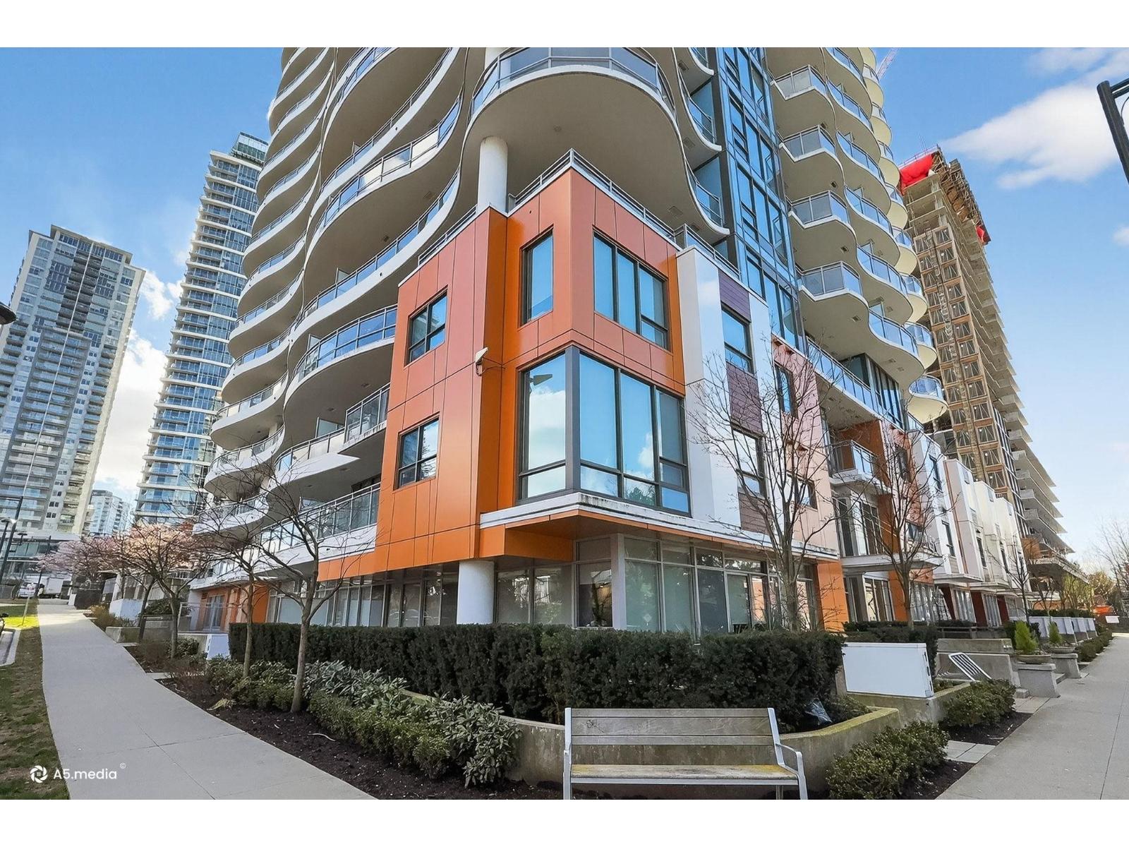 2602 13318 104 Avenue, Surrey, British Columbia V3T 0R2 - Photo 1 - R3102800