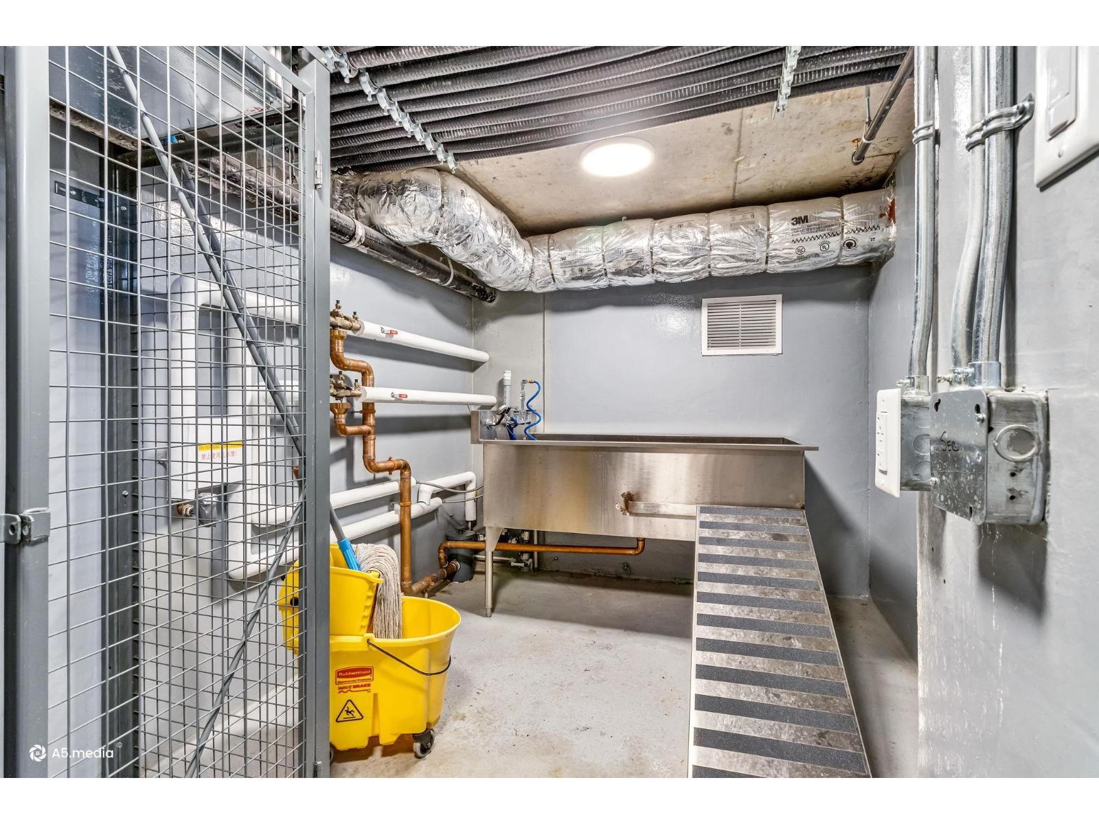 2602 13318 104 Avenue, Surrey, British Columbia V3T 0R2 - Photo 27 - R3102800