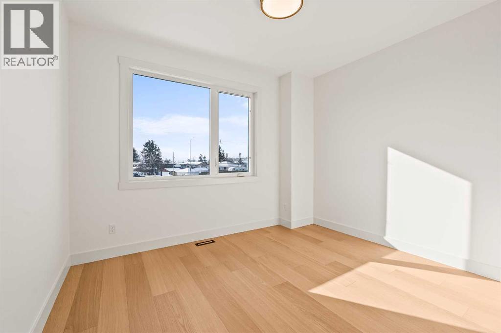 2421 25 Avenue Nw, Calgary, Alberta  T2M 2C6 - Photo 32 - A2287163