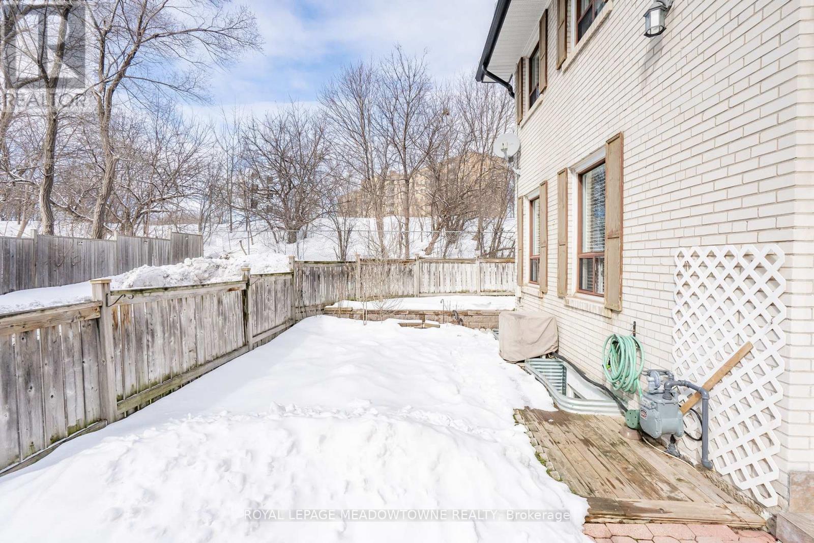 19 - 61 Ardglen Drive, Brampton, Ontario  L6W 1V1 - Photo 4 - W12921672