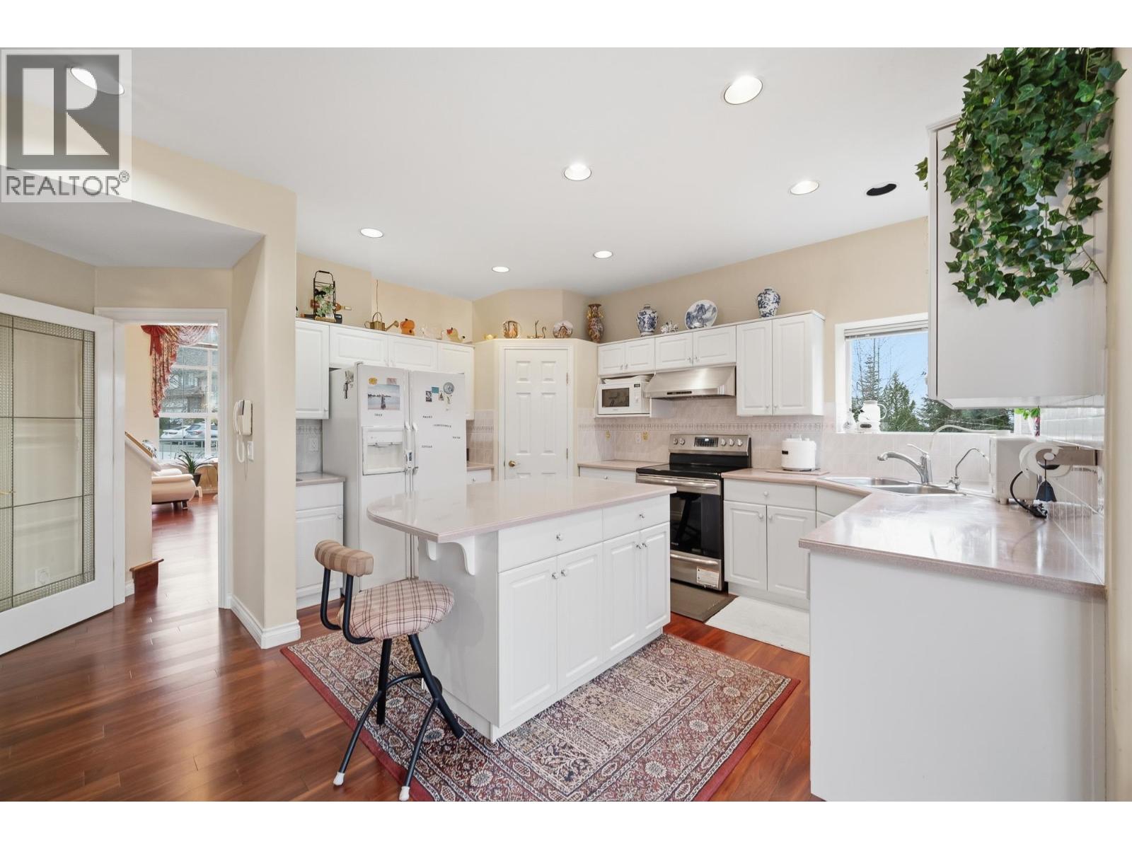 30 Linden Court, Port Moody, British Columbia  V3H 5C1 - Photo 12 - R3103336