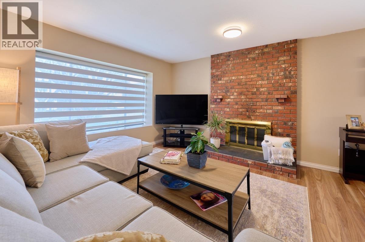 20398 Dale Drive, Maple Ridge, British Columbia  V2X 8V6 - Photo 5 - R3103729