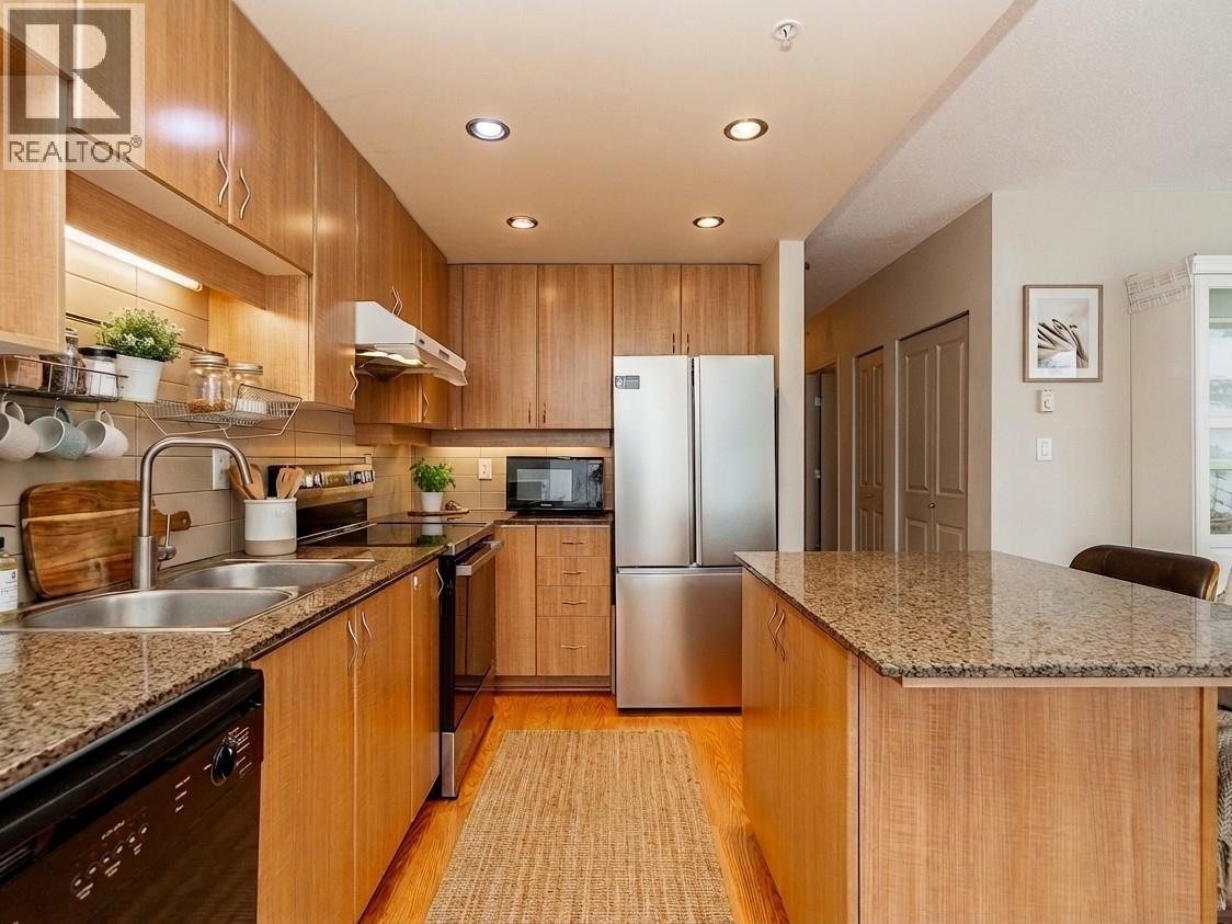 903 9262 University Crescent, Burnaby, British Columbia  V5A 0A4 - Photo 8 - R3103617