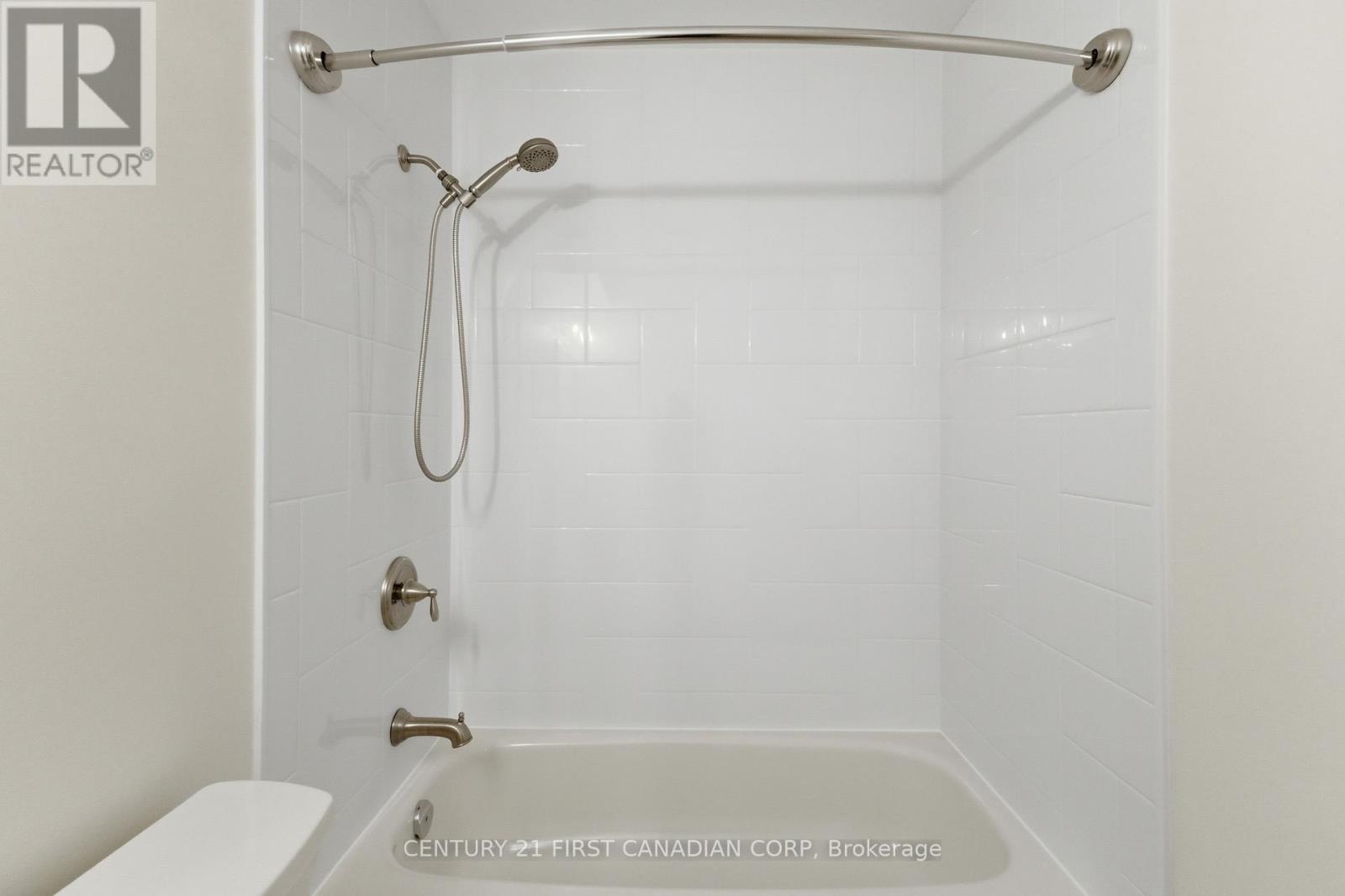 9 - 136 Conway Drive, London South, Ontario N6E 3N1 - Photo 36 - X12921726