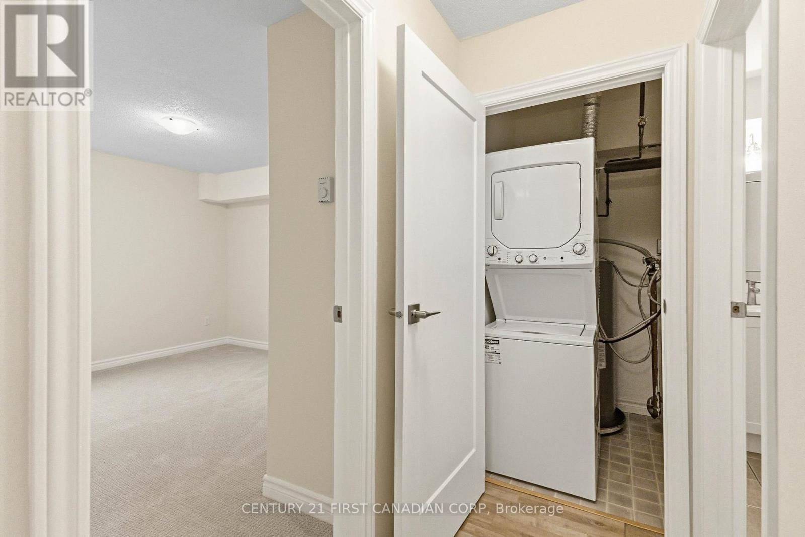 9 - 136 Conway Drive, London South, Ontario N6E 3N1 - Photo 8 - X12921726