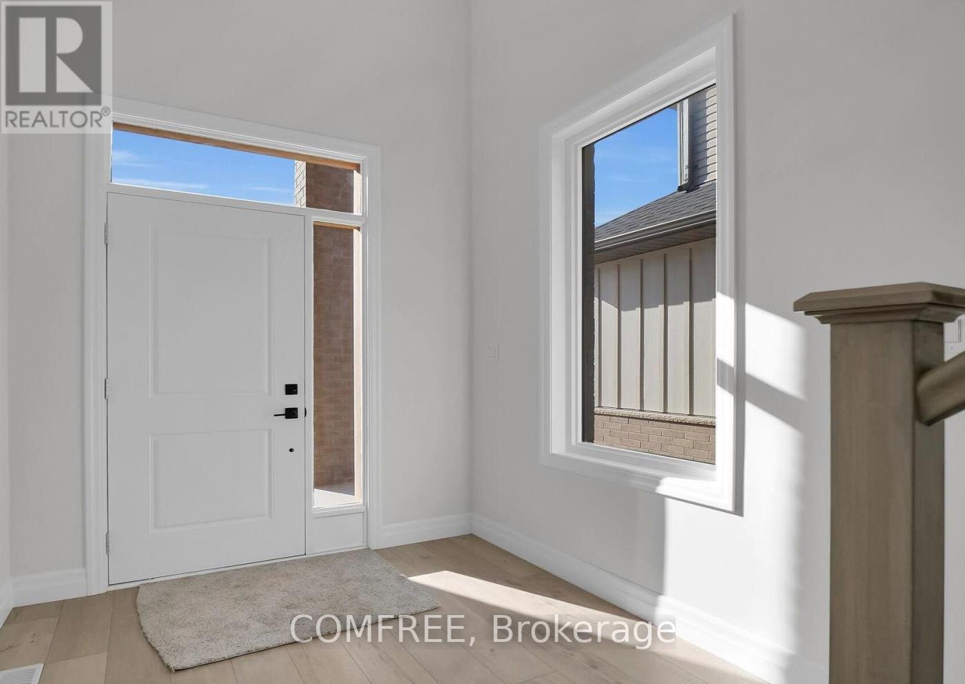 35 Old Course Road, St. Thomas, Ontario  N5R 0N3 - Photo 2 - X12921710