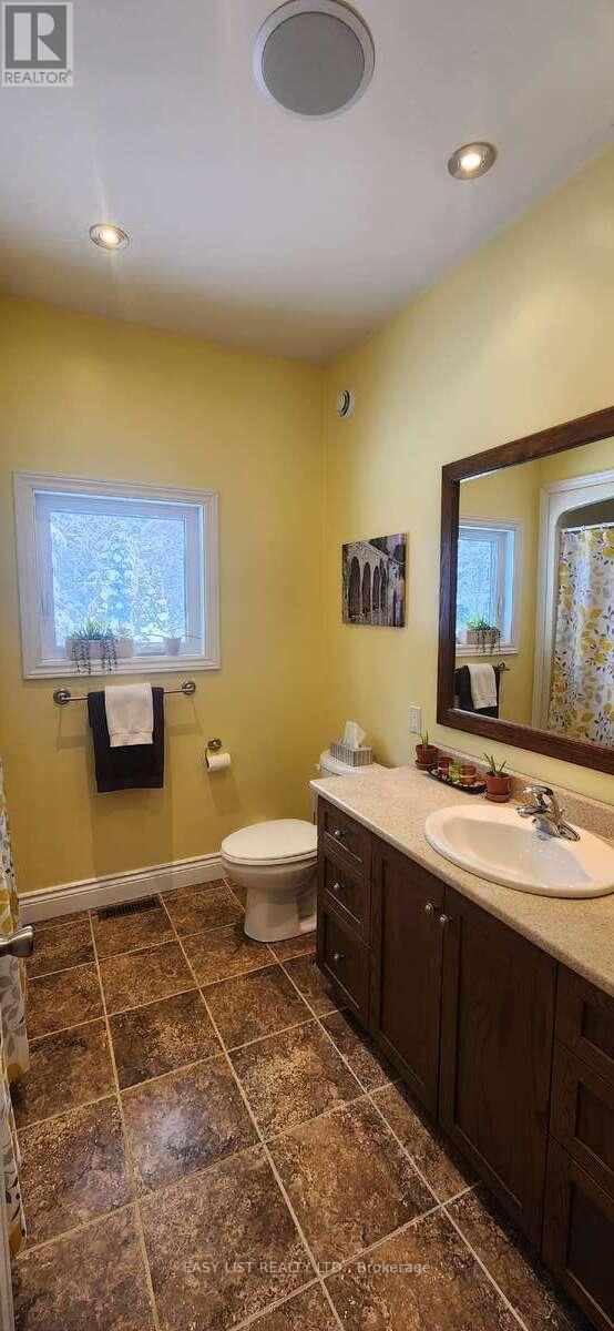 110 Monck Square, Laurentian Hills, Ontario  K0J 1P0 - Photo 18 - X12921790