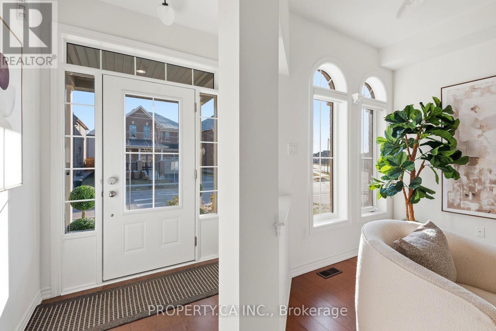 99 Auckland Drive, Whitby, Ontario  L1P 0J4 - Photo 4 - E12921670