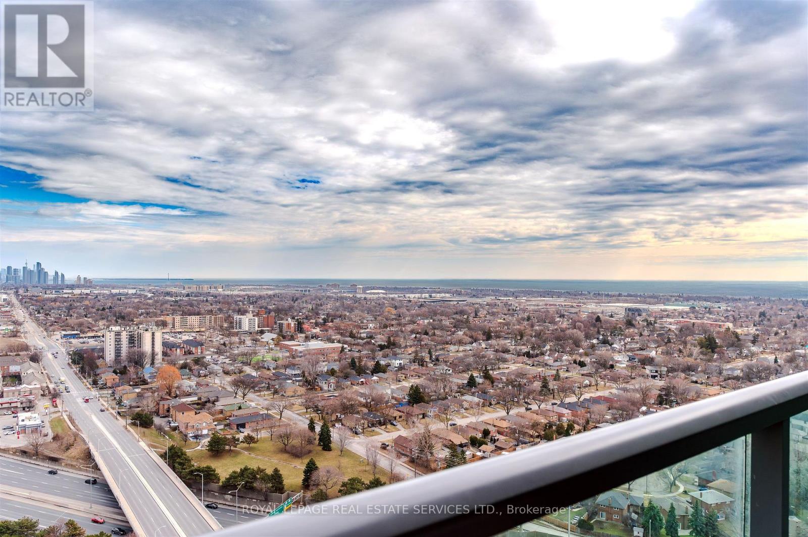 Ph101 - 215 Sherway Gardens Road, Toronto, Ontario M9C 0A4 - Photo 17 - W12905270