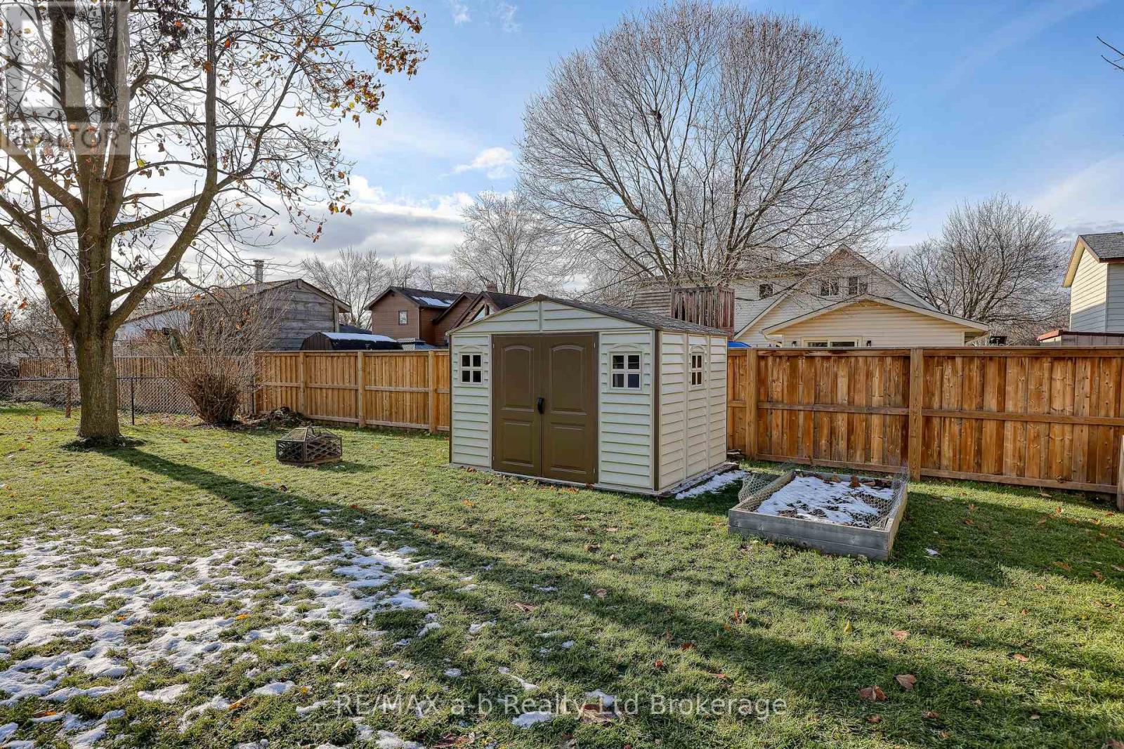 249 Arris Crescent, West Perth, Ontario  N0K 1N0 - Photo 33 - X12921734