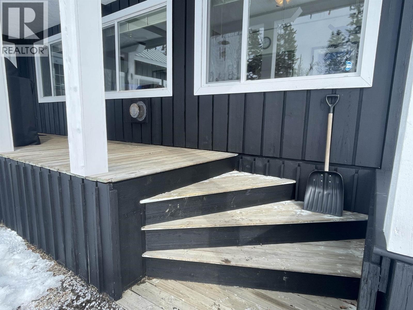 19 Tintina Road, Stewart, British Columbia  V0J 3S0 - Photo 9 - R3102713