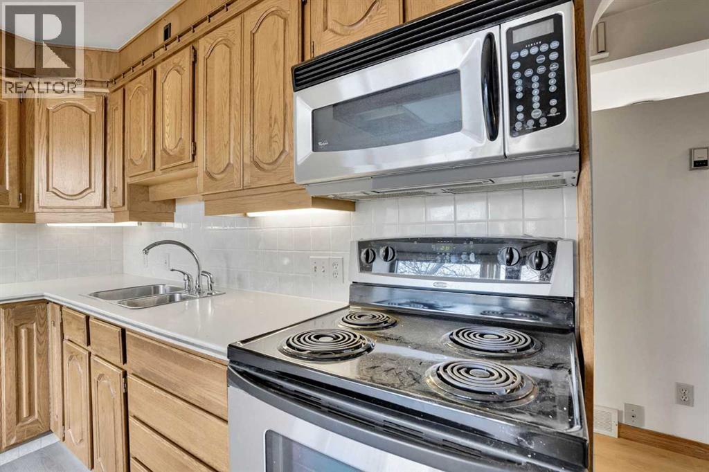 1956 Kelwood Drive SW, Calgary, Alberta  T3E 3Z3 - Photo 21 - A2275340