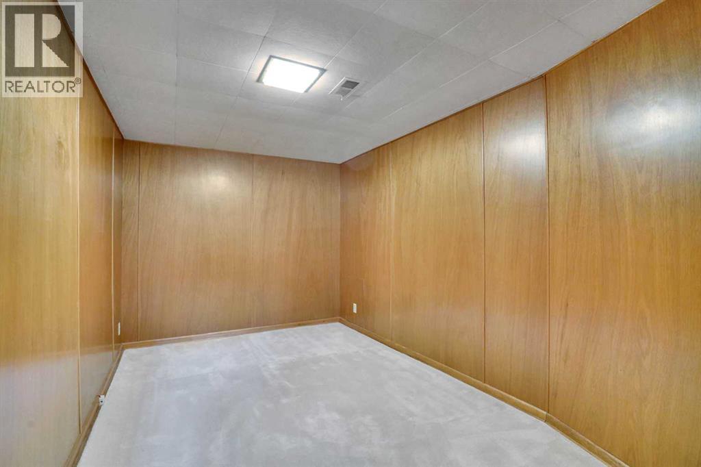 1956 Kelwood Drive SW, Calgary, Alberta  T3E 3Z3 - Photo 27 - A2275340