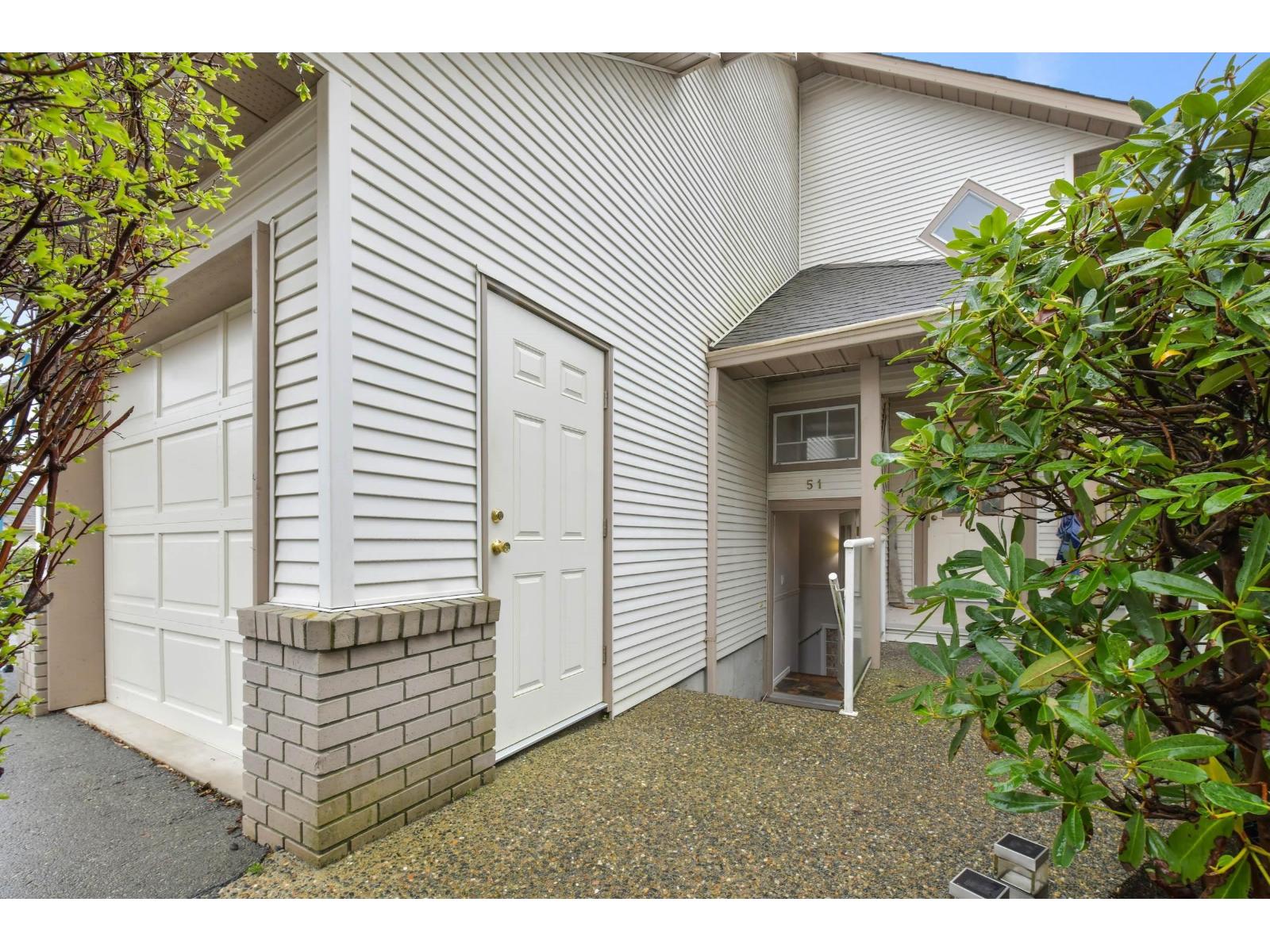 51 32361 Mcrae Avenue, Mission, British Columbia  V2V 4X7 - Photo 2 - R3103023