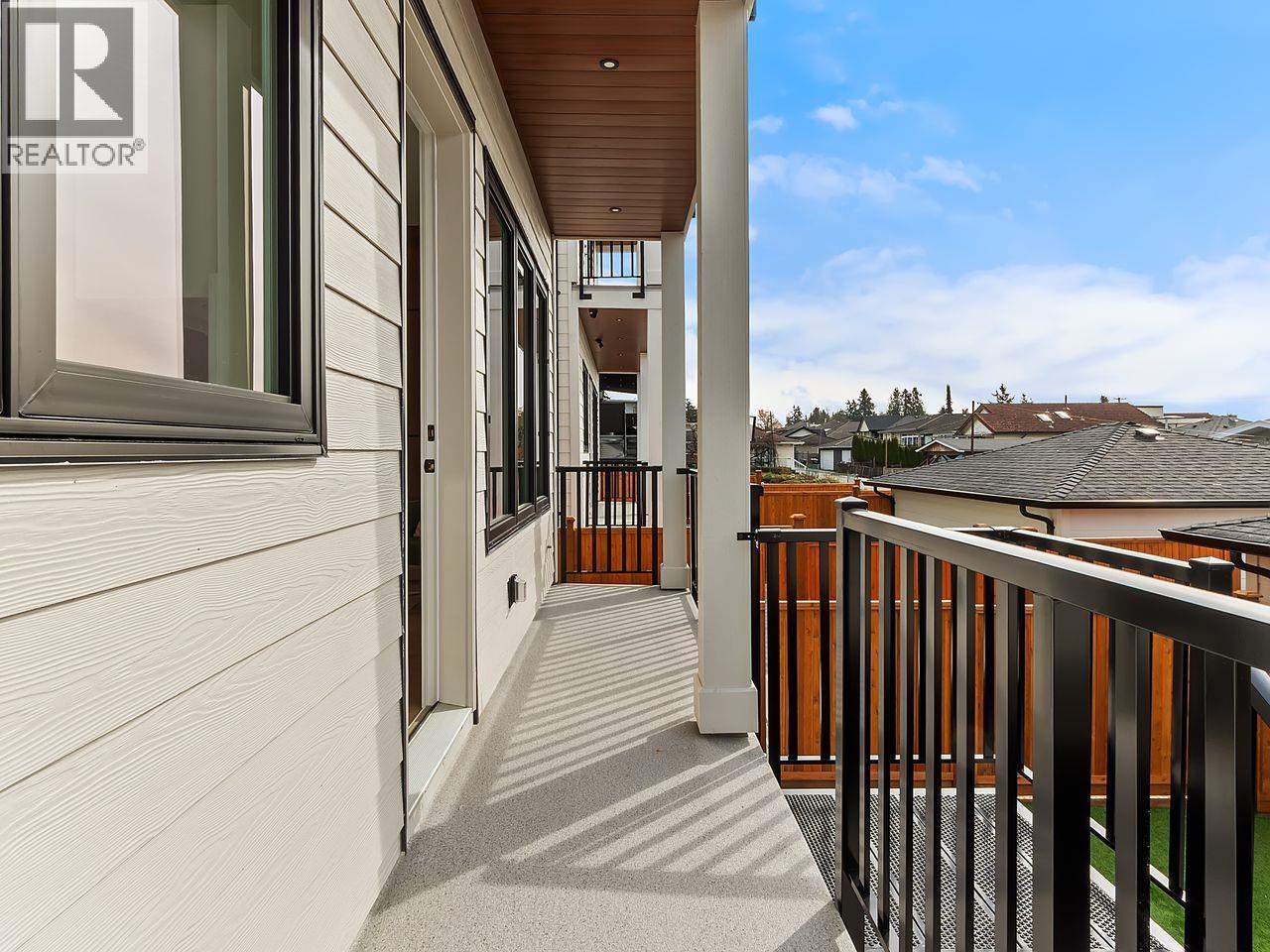 3 4432 Irmin Street, Burnaby, British Columbia  V5J 1X7 - Photo 2 - R3103129