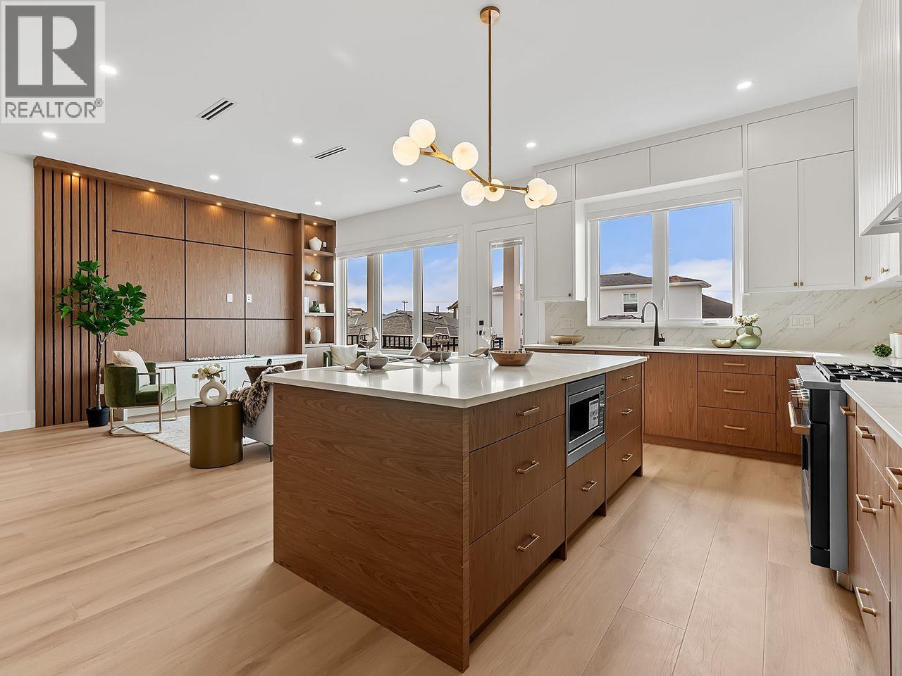 3 4432 Irmin Street, Burnaby, British Columbia  V5J 1X7 - Photo 8 - R3103129