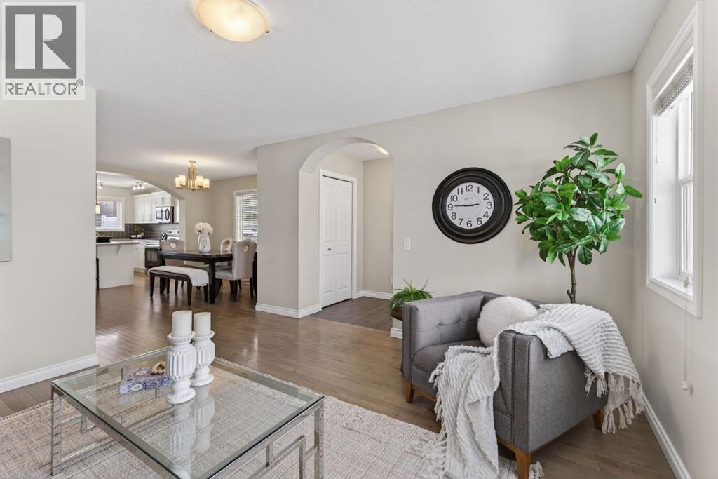 62 Mackenzie Way, Carstairs, Alberta  T0M 0N0 - Photo 9 - A2289385