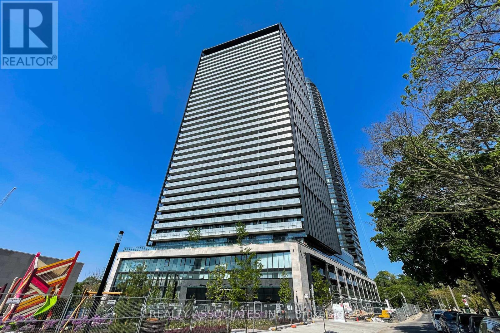 2817 - 585 BLOOR STREET E, Toronto, Ontario